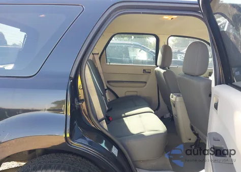 2012 Ford Escape Xls z USA, uszkodzony, nr VIN 1FMCU0C75CKB40673